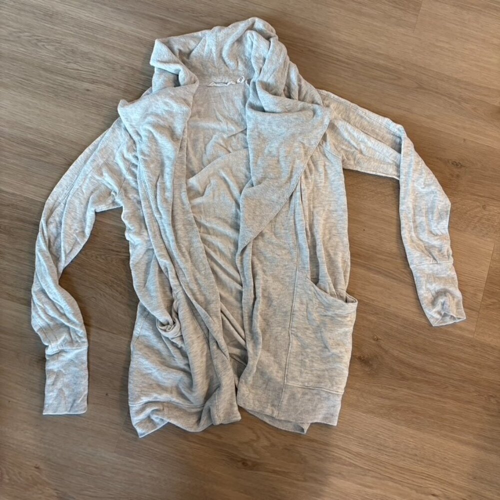 ** Athleta Studio Wrap Size small in Heathered Light Gray Style 228813 - Picture 3 of 10